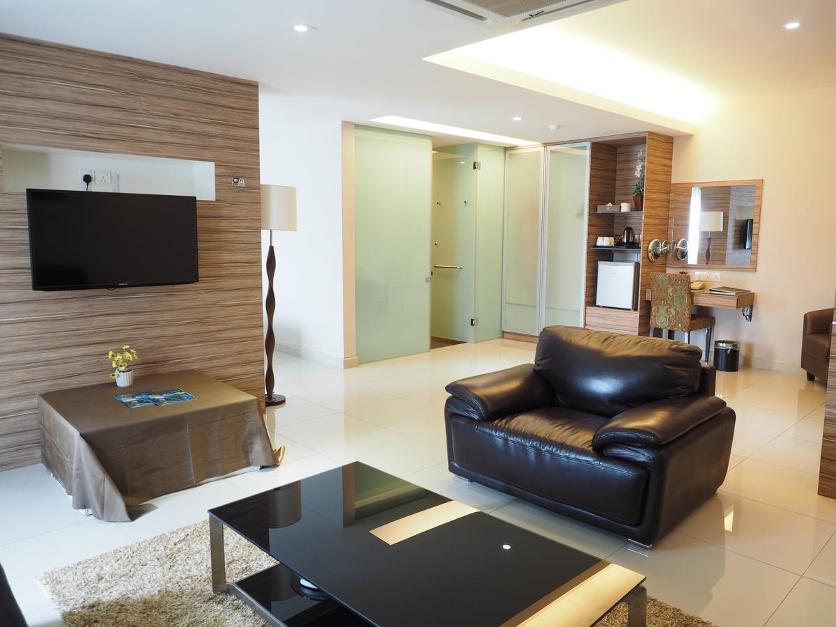 Mornington Hotel Medan Ипох Екстериор снимка