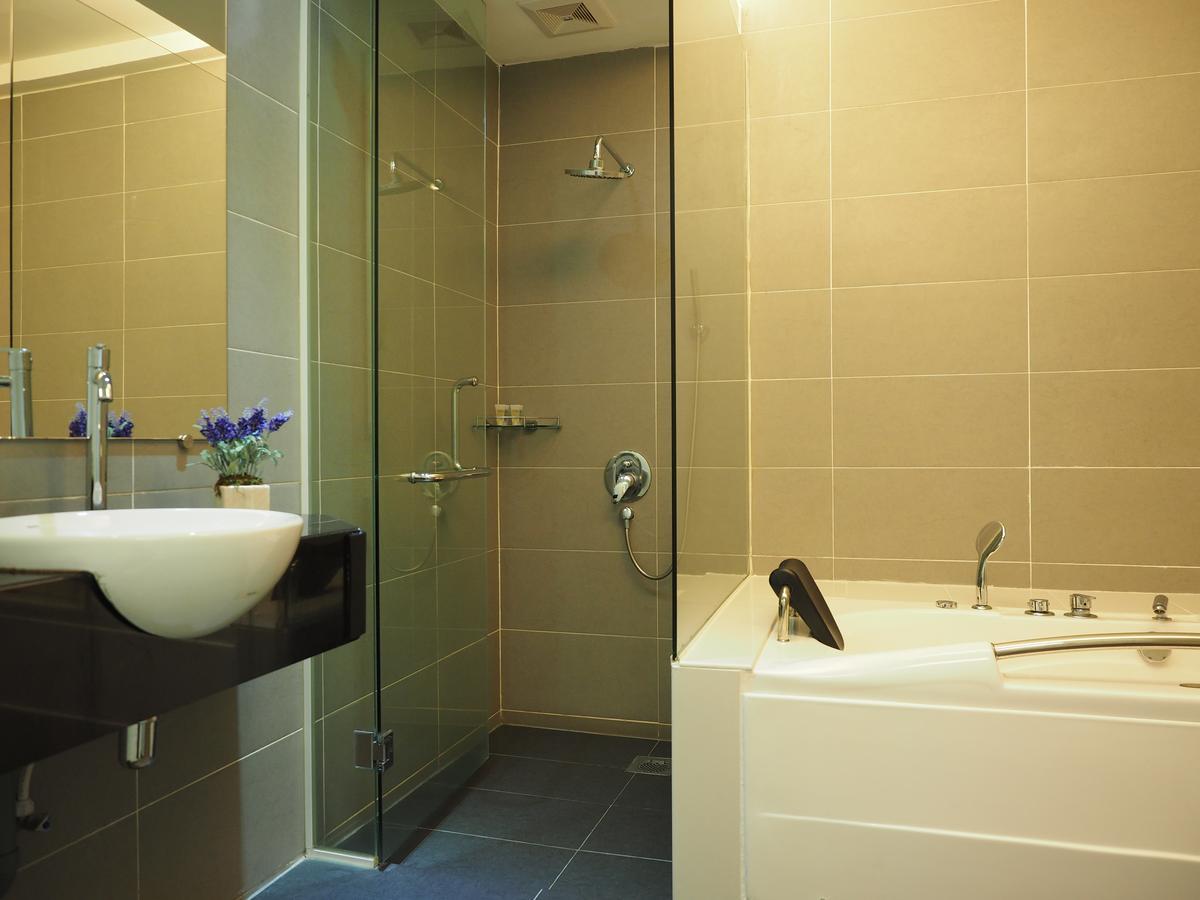 Mornington Hotel Medan Ипох Екстериор снимка
