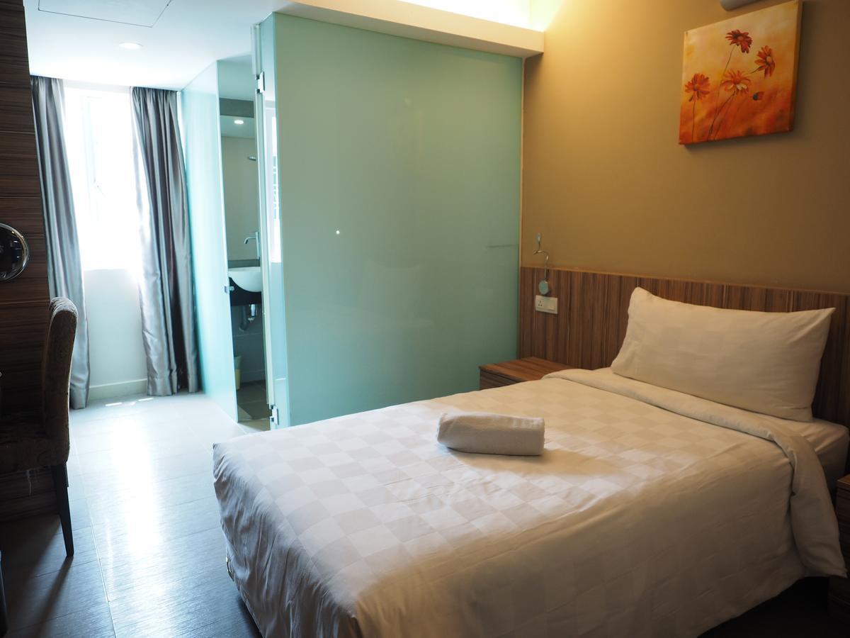 Mornington Hotel Medan Ипох Екстериор снимка