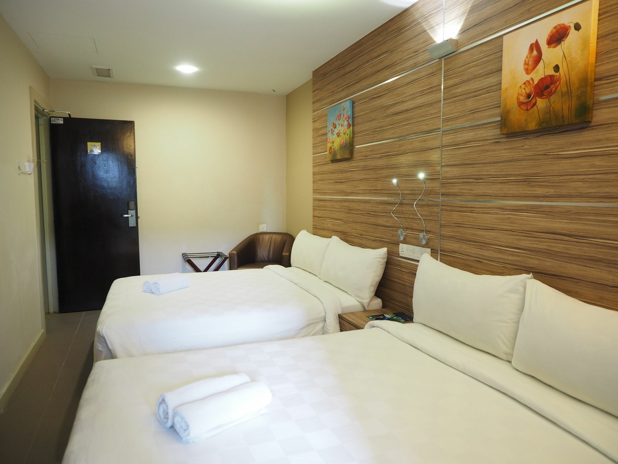 Mornington Hotel Medan Ипох Екстериор снимка